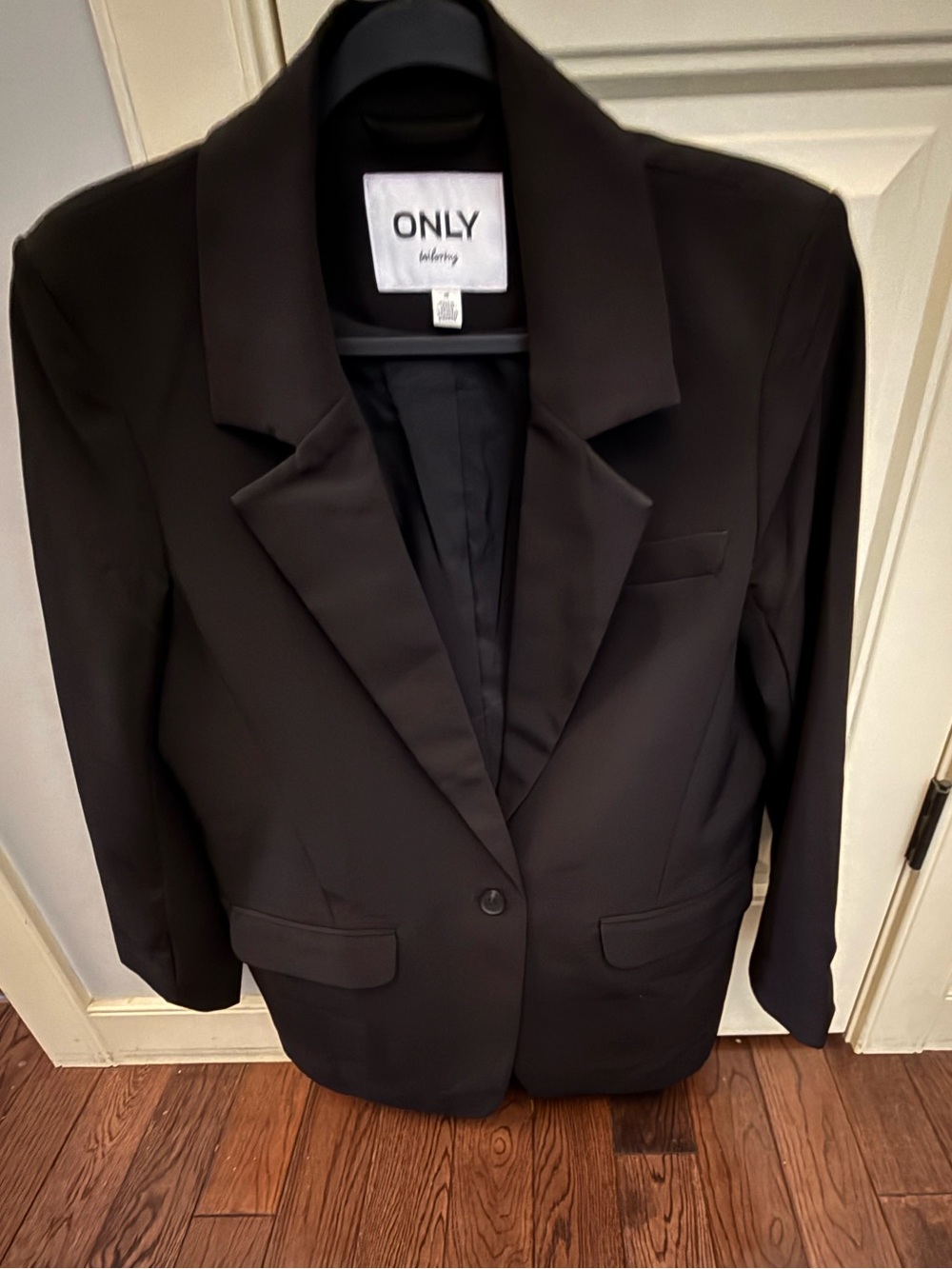 ONLY Black Single-Button Tailored Blazer